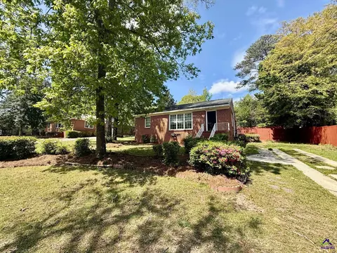 106 Benton Ave, Warner Robins, GA 31088