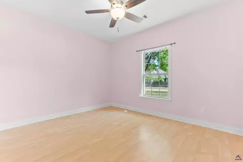 Bedroom - 208 Mahan Dr, Perry, GA 31069 photo 8 of 10
