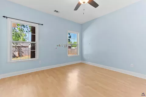 Bedroom - 208 Mahan Dr, Perry, GA 31069 photo 5 of 10
