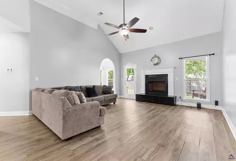 Living - 208 Mahan Dr, Perry, GA 31069 photo 1 of 2