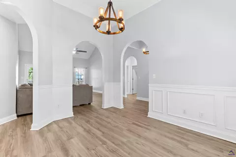 Entry Way - 208 Mahan Dr, Perry, GA 31069 photo 3 of 5