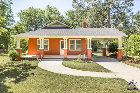 197 Commerce St, Hawkinsville, GA 31036
