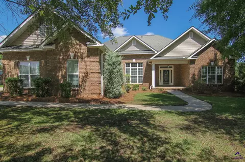 112 Addington Dr, Kathleen, GA 31047