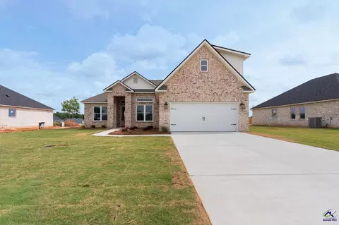 218 Farmland Cir, Perry, GA 31069
