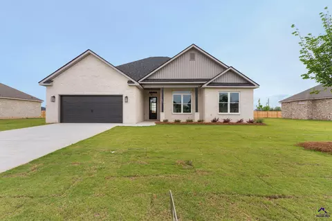206 Farmland Cir, Perry, GA 31069