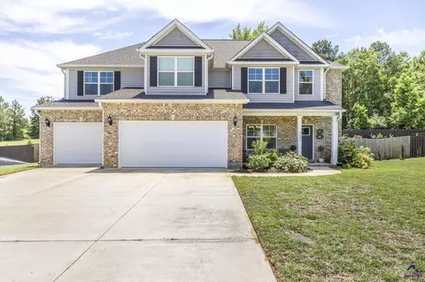 232 Oakley Ct, Bonaire, GA 31005