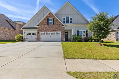 228 Perth Ct, Warner Robins, GA 31088