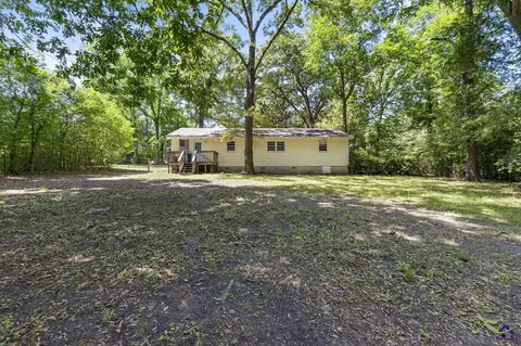 Exterior - 826 Oak Ridge Dr, Perry, GA 31069 photo 3 of 6