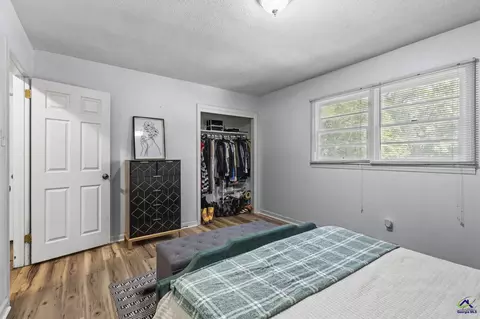 Bedroom - 826 Oak Ridge Dr, Perry, GA 31069 photo 3 of 4