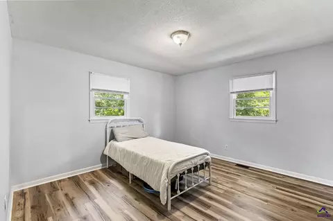Bedroom - 826 Oak Ridge Dr, Perry, GA 31069 photo 4 of 4