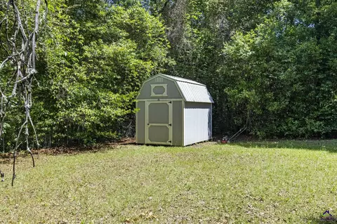 Exterior - 826 Oak Ridge Dr, Perry, GA 31069 photo 5 of 6
