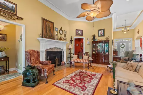 Living - 110 Bartlett Way, Centerville, GA 31028 photo 4 of 5