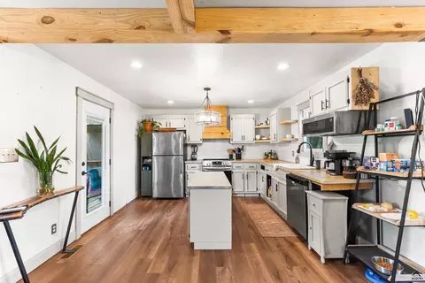 Kitchen - 104 Buckingham Pl, Perry, GA 31069 photo 1 of 5