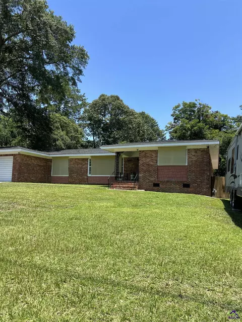 Exterior - 310 Forest Hl, Warner Robins, GA 31088 photo 3 of 5