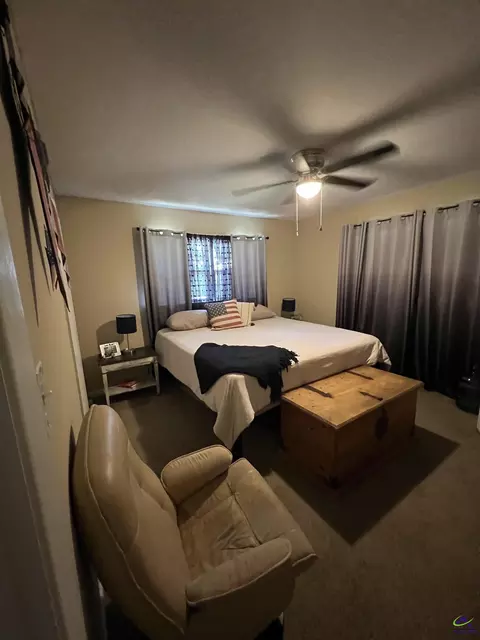 Bedroom - 310 Forest Hl, Warner Robins, GA 31088 photo 2 of 9