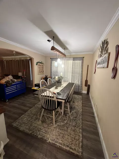 Dining - 310 Forest Hl, Warner Robins, GA 31088 photo 1 of 2