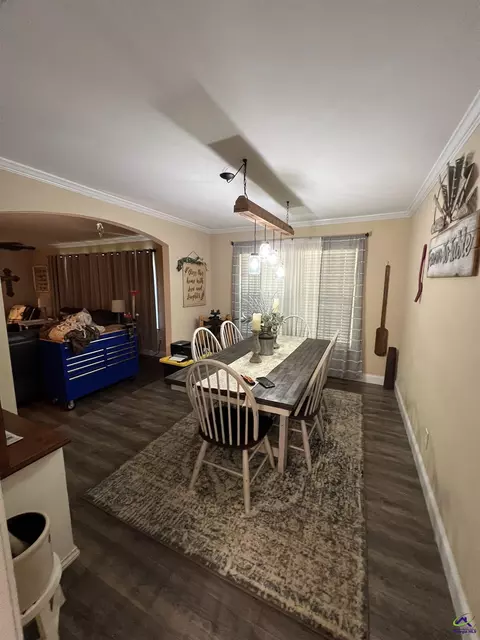 Dining - 310 Forest Hl, Warner Robins, GA 31088 photo 2 of 2