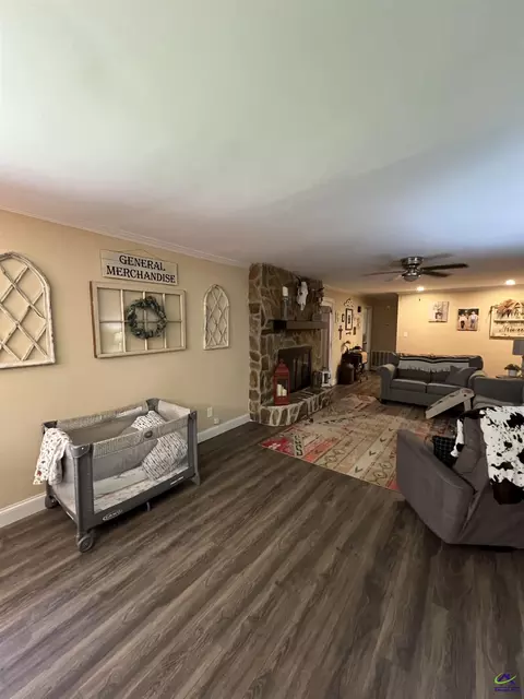 Living - 310 Forest Hl, Warner Robins, GA 31088 photo 5 of 8