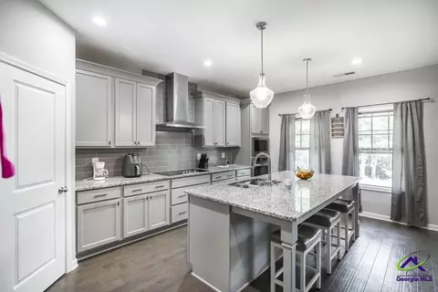 Kitchen - 1204 Teagle Rd, Forsyth, GA 31029 photo 2 of 5