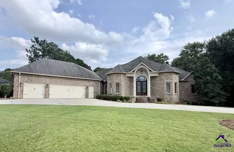 211 Lowpoint Trl, Warner Robins, GA 31093