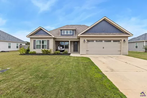 609 Daisy Dr, Perry, GA 31069