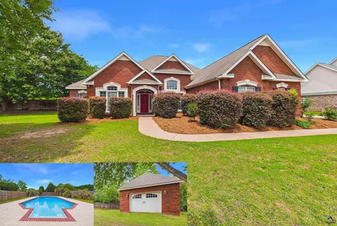 301 Hathersage Dr, Kathleen, GA 31047
