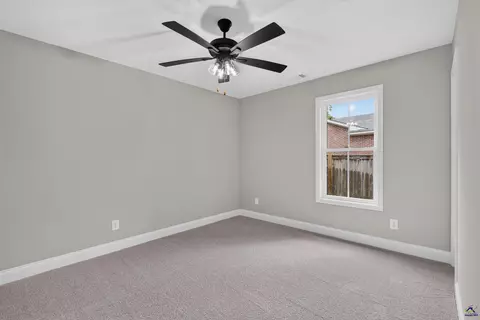 Bedroom - 1207 Morningside Dr, Perry, GA 31069 photo 7 of 8