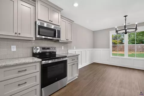 Kitchen - 1207 Morningside Dr, Perry, GA 31069 photo 1 of 2