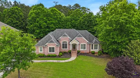 1032 SW Willowood Ln, Atlanta, GA 30331