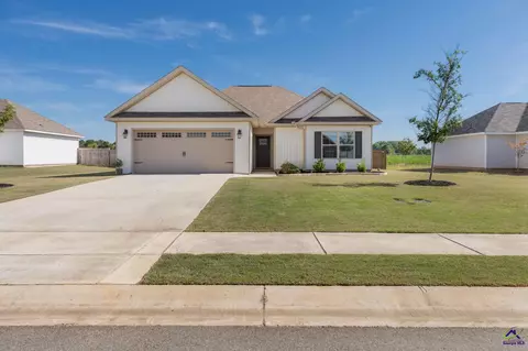 111 Rambo Way, Perry, GA 31069