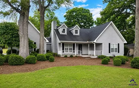 419 Sentry Oaks 419 Sentry Oaks Drive Dr, Centerville, GA 31028