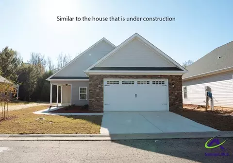 144 Fairway Oaks Dr, Perry, GA 31069