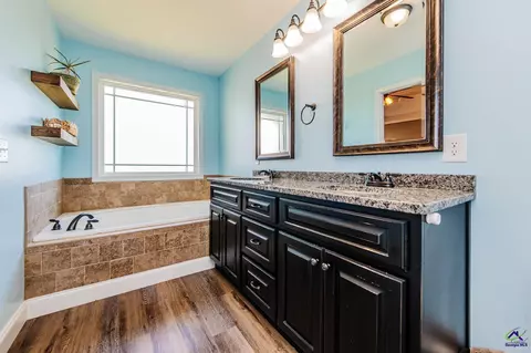 Bath - 103 Lasseter Ln, Perry, GA 31069 photo 1 of 5
