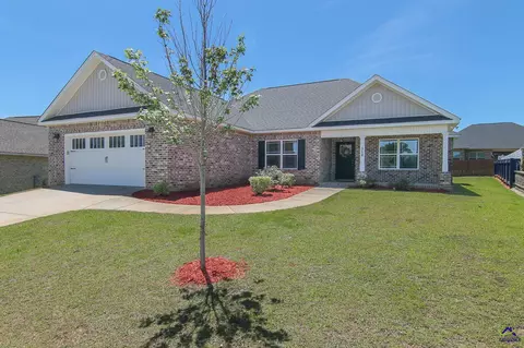 318 Weston Dr, Kathleen, GA 31047