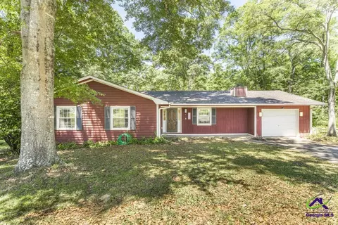 228 Lake Placid Dr, Bonaire, GA 31005