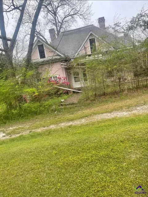 233 Railroad St, Sparta, GA 31087