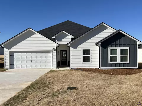 100 Bulloch Ct, Byron, GA 31008