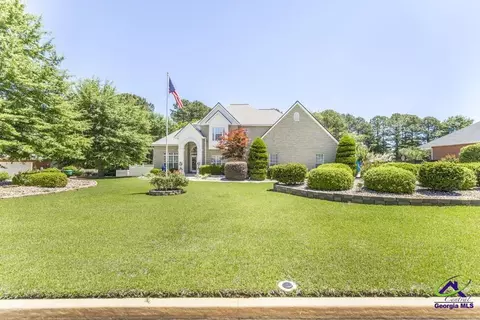 219 Royal Crest Cir, Kathleen, GA 31047