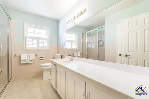 Bath - 1431 Tucker Rd, Perry, GA 31069 photo 1 of 2
