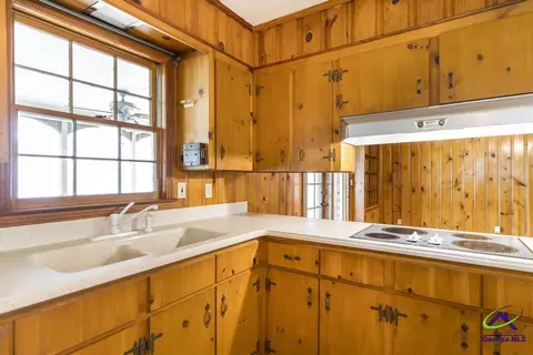 Kitchen - 1431 Tucker Rd, Perry, GA 31069 photo 3 of 5