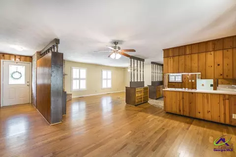 Living - 1431 Tucker Rd, Perry, GA 31069 photo 1 of 3