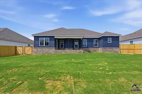 Exterior - 210 Hampton Chase, Perry, GA 31069 photo 5 of 8