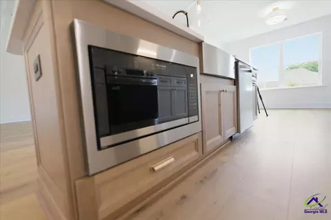Kitchen - 210 Hampton Chase, Perry, GA 31069 photo 6 of 8