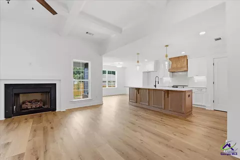 Living - 210 Hampton Chase, Perry, GA 31069 photo 4 of 4