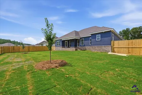 Exterior - 210 Hampton Chase, Perry, GA 31069 photo 7 of 8