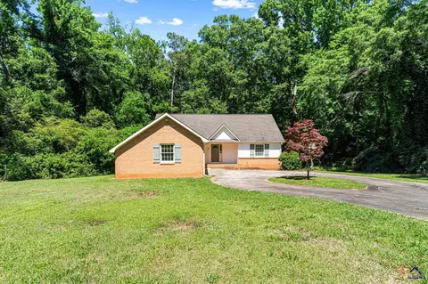 611 Fairmont Dr, Macon, GA 31210