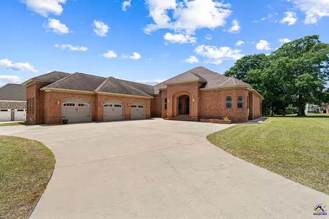 215 Little Hickory Dr, Lizella, GA 31052