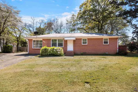 313 Orchard Ln, Warner Robins, GA 31093