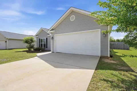 213 Winsted Ct, Perry, GA 31069 photo 3