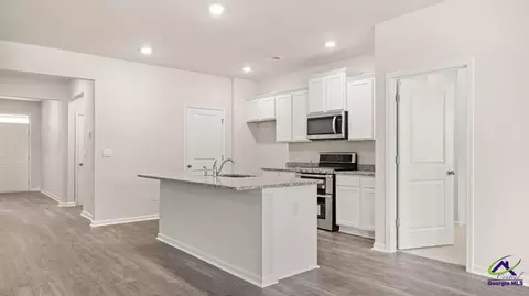 Kitchen - 216 Cattle Dr, Perry, GA 31069 photo 2 of 4